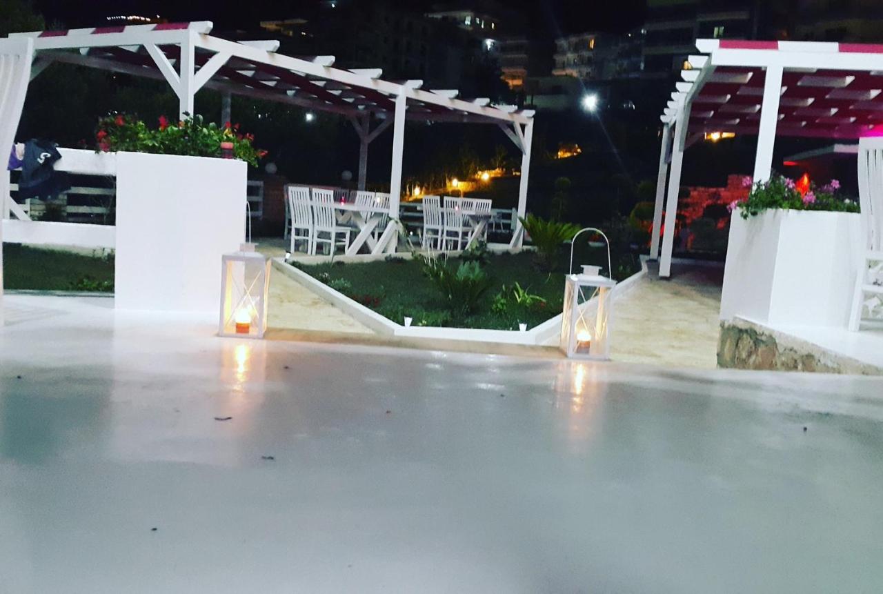 Viola Garden Restaurant Hotell