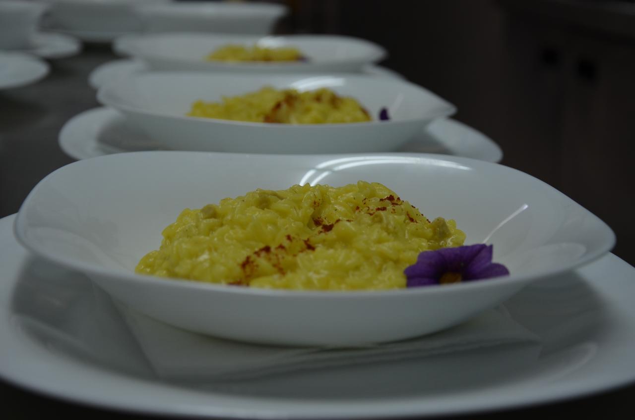 Viola Garden Restaurant 3* Sarandë