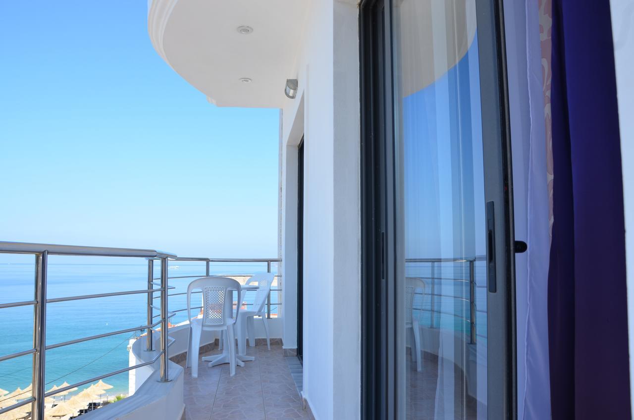 Viola Garden Restaurant 3* Sarandë
