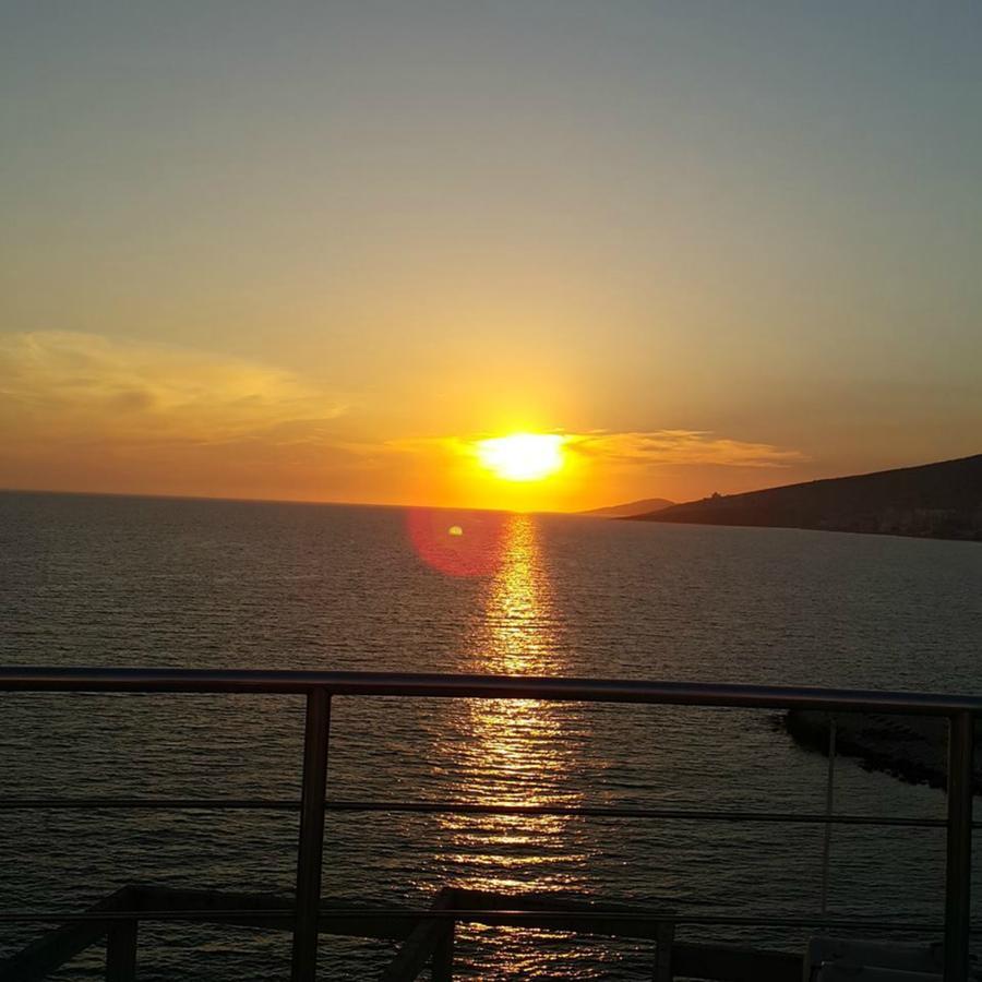 Viola Garden Restaurant 3* Sarandë